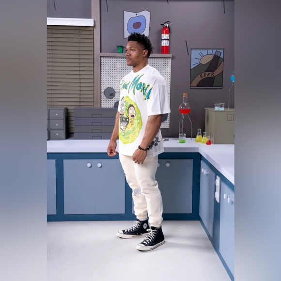 RICK AND MORTY'S CHAOS AMERICAN CLASSIC OVERSIZED TEE IN BUTTER - Picture 8 of 12